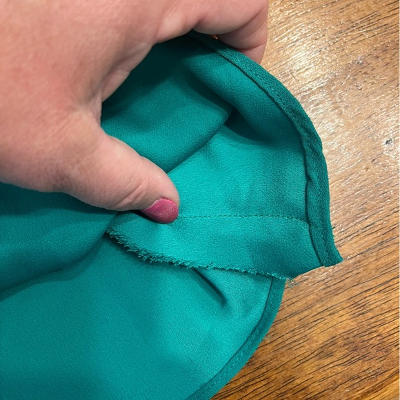 Trina Turk green blouse size XS Has been taken in on sides check measurements - Picture 8 of 9